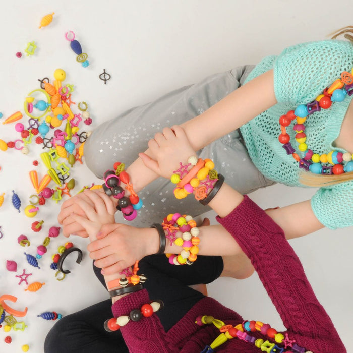 Toy jewelry kit