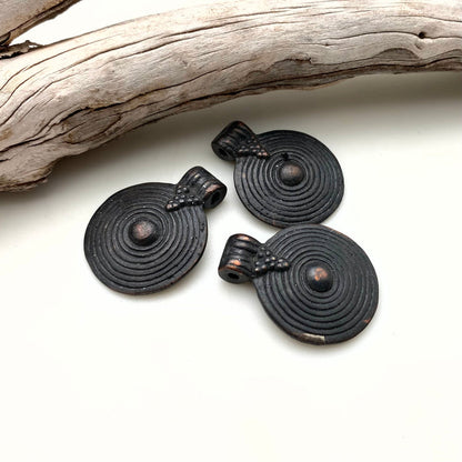 Black Patina Brass Round Swirl Pendant (BP104)