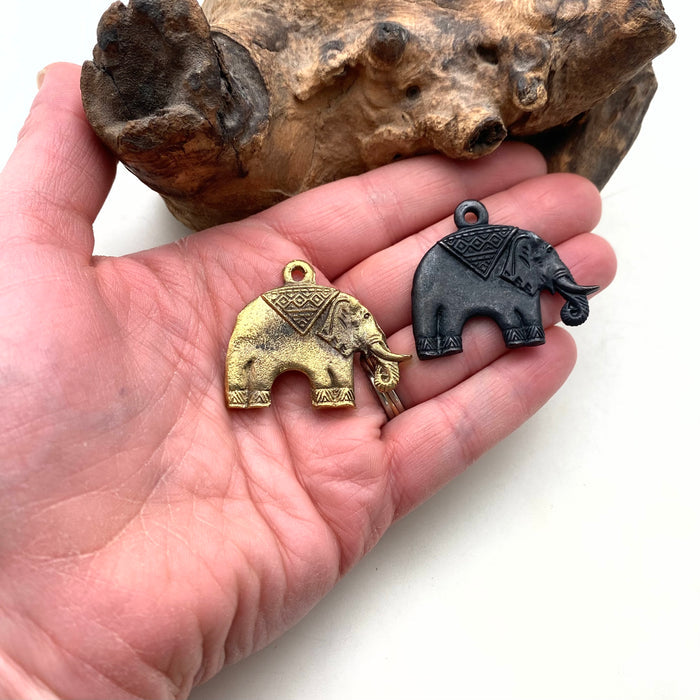 Brass Elephant Pendant (Available In Brass Or Black) (BP35)