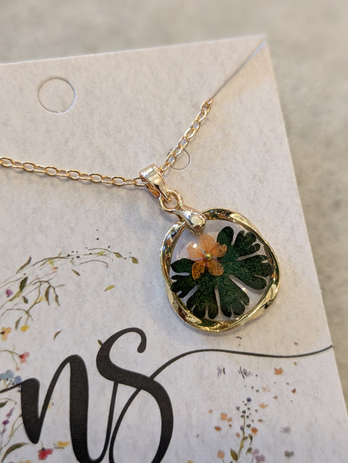 Cica Didiscus Pendant Necklace