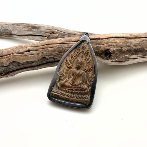 Sitting Khun Phaen Buddha Amulet Pendant From Thailand (LAP40)